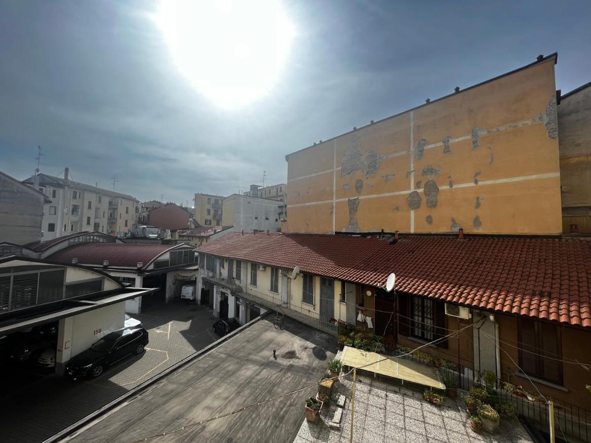 Regina Milano Ai Navigli - Sky Tv, Wifi And Breakfast Box Apartment Ngoại thất bức ảnh